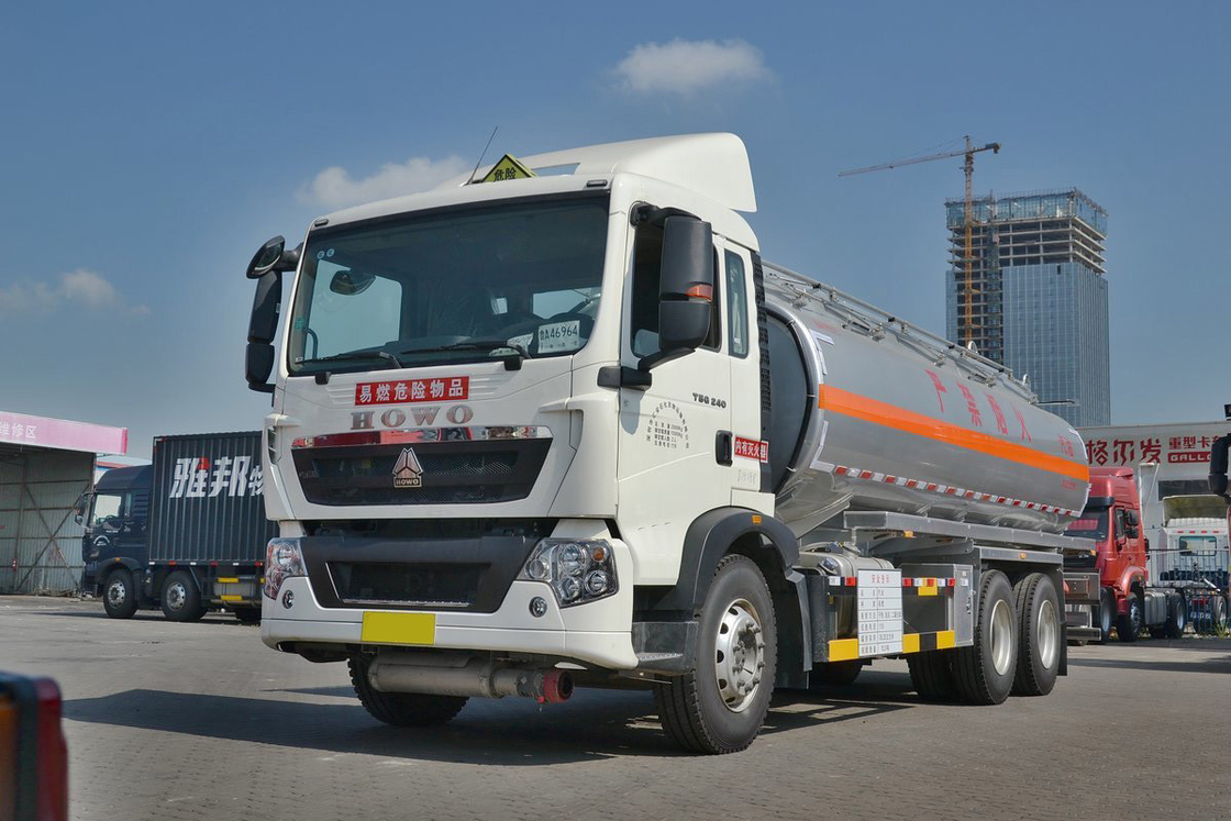 Sinotruk ZZ1257 T5G High Top Fairing Diesel 240HP 14.5T 6X4 Brandstoftank 20.25m3 HOWO Oil Tanker Truck
