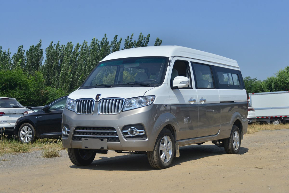 Jinbei New Hiace X30L 2023 Super Edition 102HP 1.5L Benzine 6-7 zitplaatsen Microvan (met airconditioning)