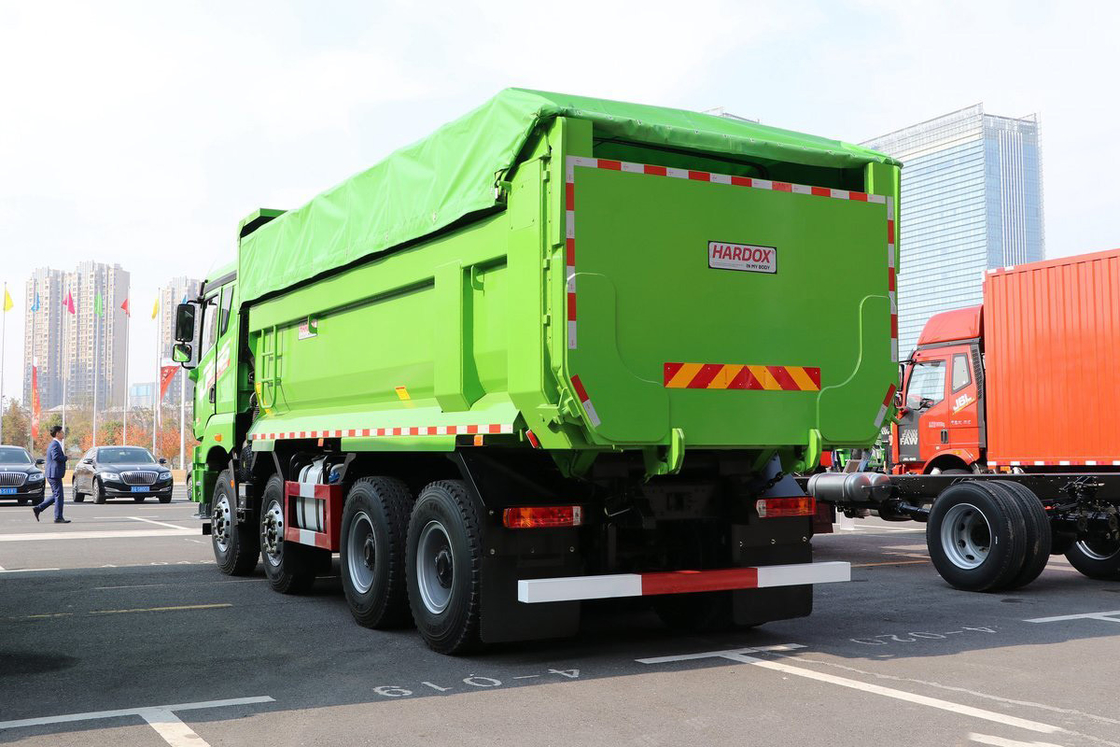 Qingdao Jiefang Dump Truck JH6 Zware Truck Diesel 400 pk Halve rij zitplaats 8X4 5,8 m Achterste Flip Dump Container
