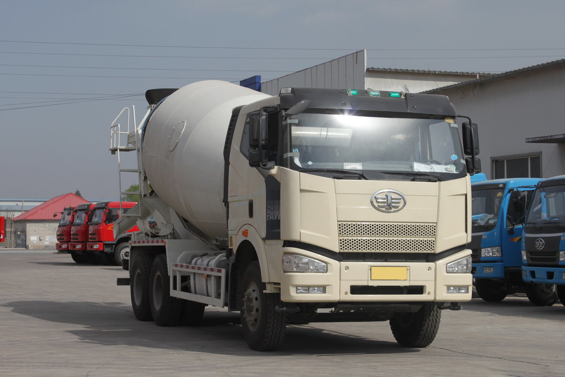 FAW Jiefang Betonmixer Truck J6P 350HP 6X4 Flat Top Cab 4.7m3 Tank Automatische airconditioning