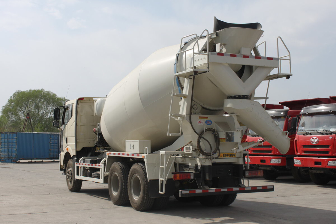 FAW Jiefang Betonmixer Truck J6P 350HP 6X4 Flat Top Cab 4.7m3 Tank Automatische airconditioning