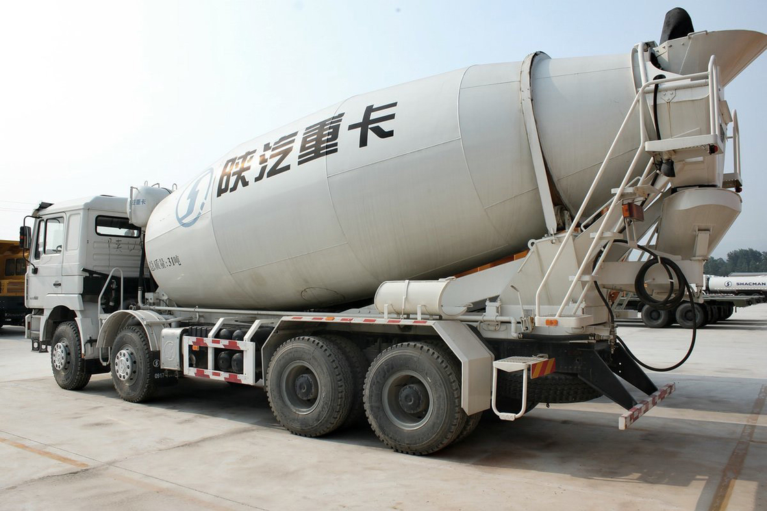 Shaanxi Automobile Heavy Truck Delong F3000 375HP 8X4 Hydraulische hoofdstoel Betonmixer Truck