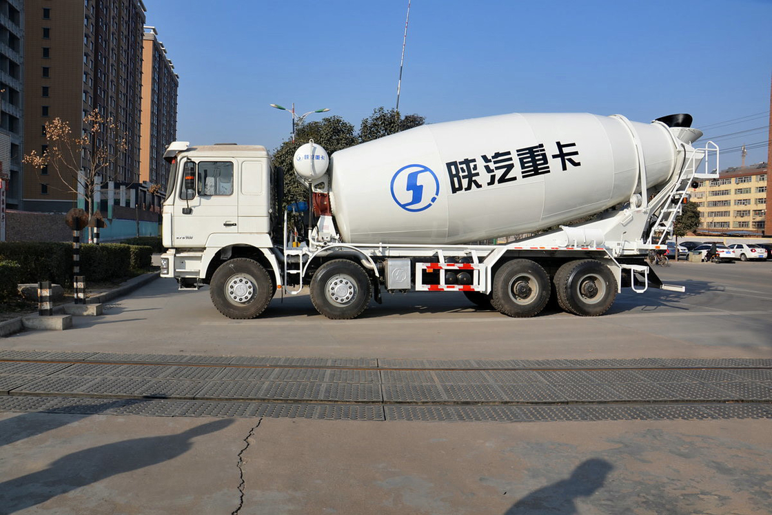 Shaanxi Automobile Heavy Truck Delong F3000 375HP 8X4 Hydraulische hoofdstoel Betonmixer Truck