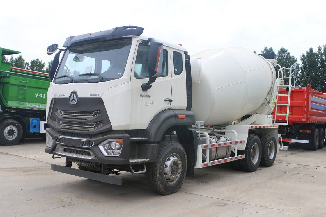 Sinotruk Haohan N7G Flat Top Halve rij Zittingen 380 pk Automatische airconditioning 6X4 Betonmixer Truck