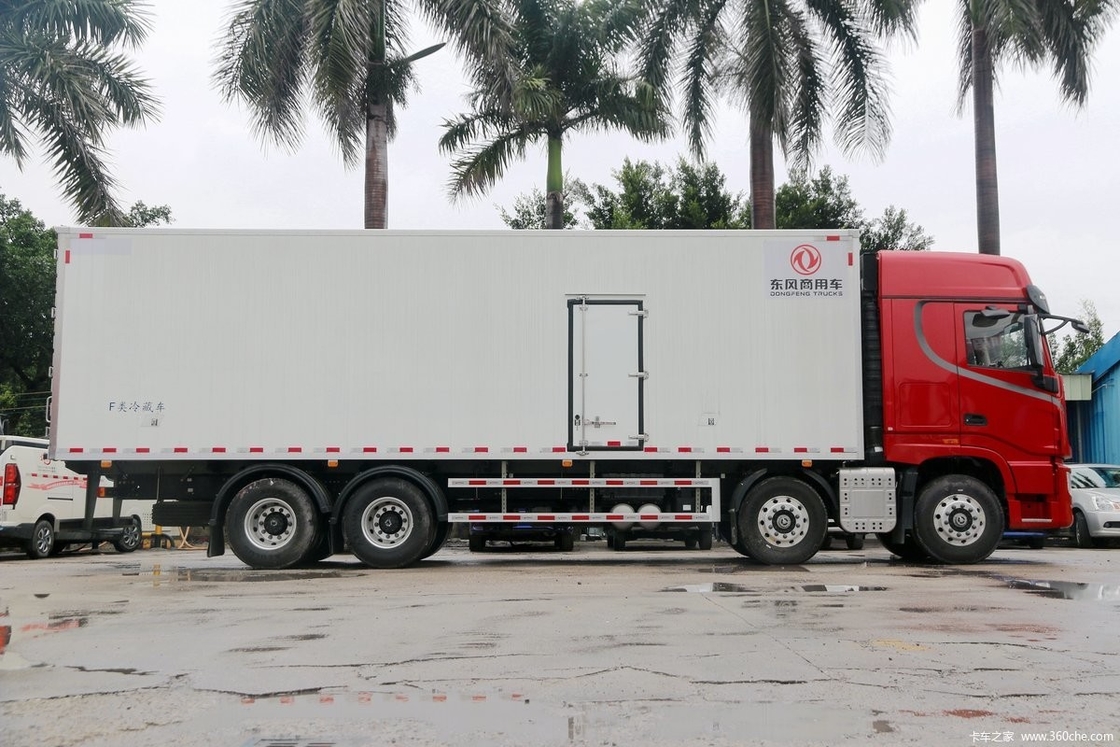 Dongfeng DFH5310 Diesel 14 Gear 465 pk Halve rij hoog dak 8X4 9,4m AMT Automatische koeltruck