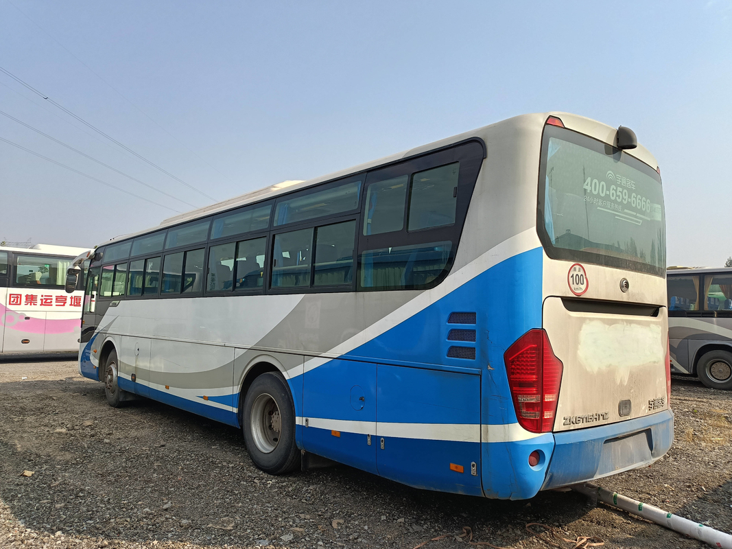 Busgebruik In Afrika Youngtong ZK6115 Dubbele deur Schuifvenster 47 zitplaatsen Dieselmotor A/C