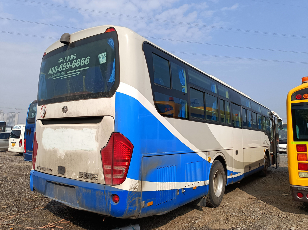 Busgebruik In Afrika Youngtong ZK6115 Dubbele deur Schuifvenster 47 zitplaatsen Dieselmotor A/C