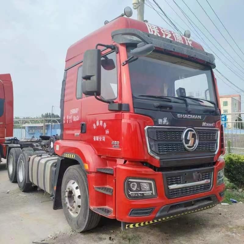 Gebruikte tractoren vrachtwagen Chinese Shacman M3000s 460 pk Sterk Weichai 6 * 4 Trekkende 50 ton zwaar
