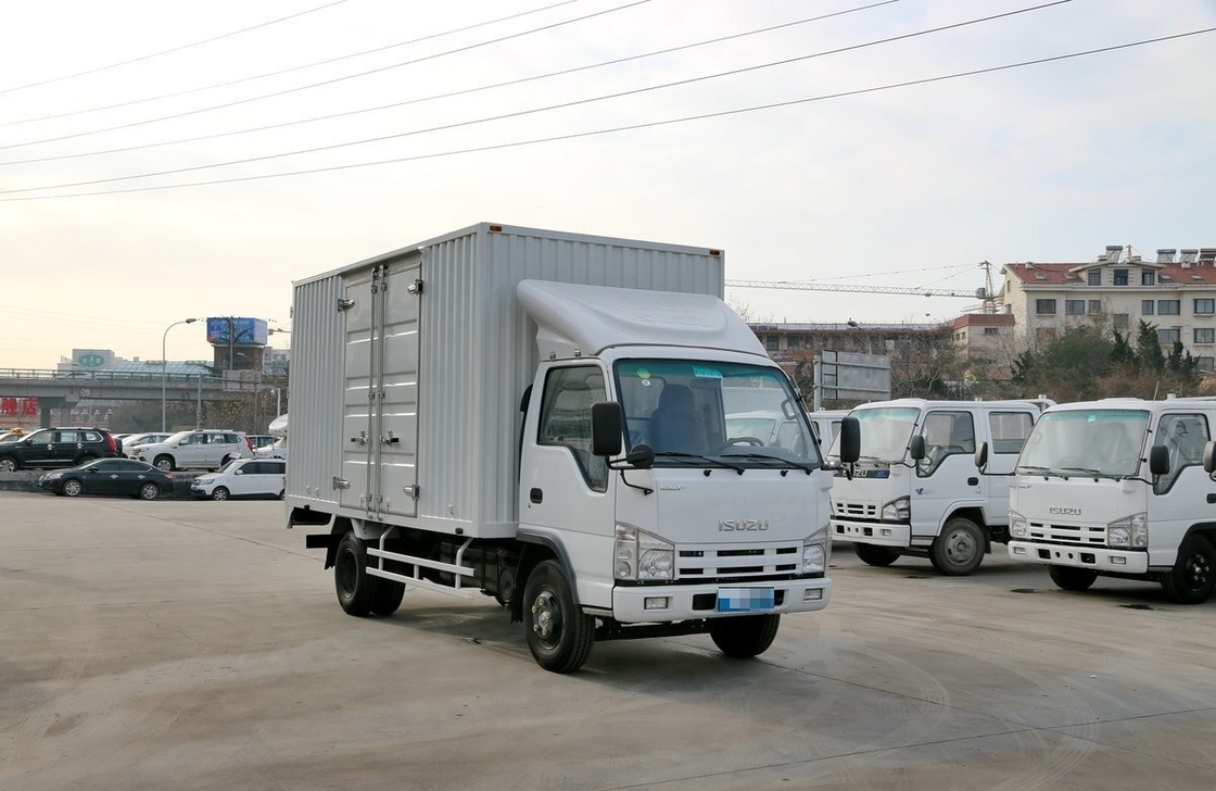 vrachtwagens Isuzu 15 ton vrachtwagen bestelwagen box dieselmotor 5,2L verplaatsing 4 * 2 aandrijvingsmodus