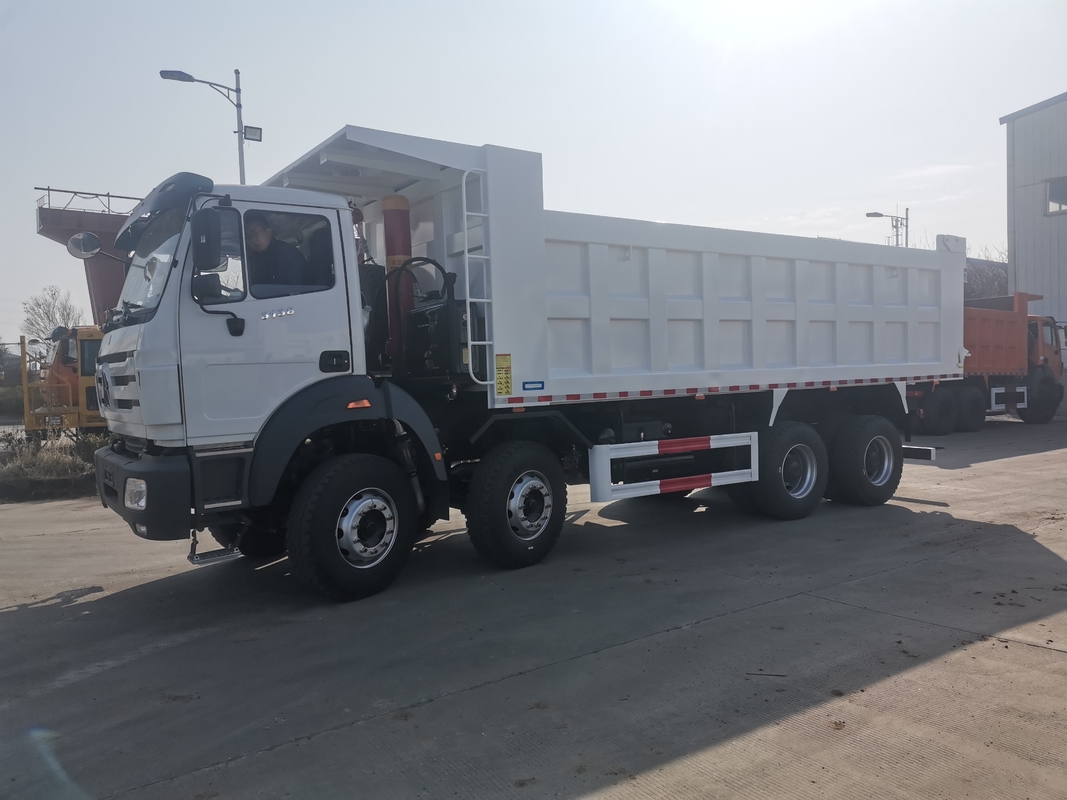 Brandnieuwe dumptruck Beiben 8*4 Witte kleur Weichai 380 pk Turbo Euro 2 Gebruik in Afrika