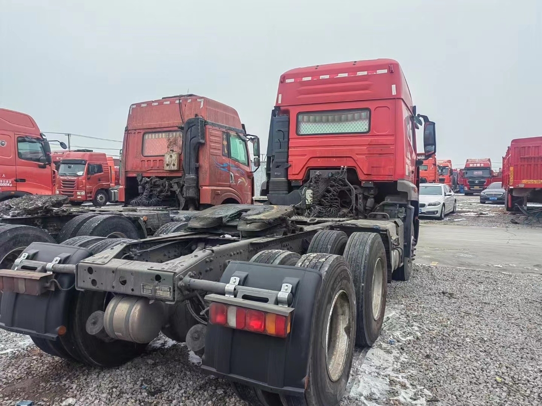 Gebruikte vrachtwagens Traktoren Sinotuck Hohan 6*4 Rijmodus 10 Wielen 460 pk Motor Diesel LHD