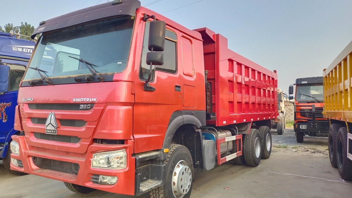 Howo Dump Truck Gebruikt Een en een halve rij Kabine Sinotruk Tipper 20cbm Box 380hp Euro 2 Emission