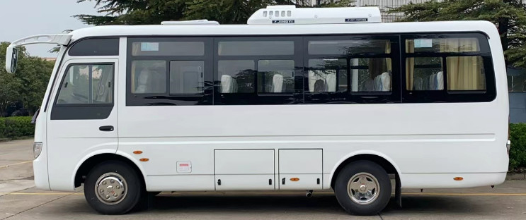 Coaster Mini Bus Yuchai Motor Mudan MD6668 25 zitplaatsen 2+2 zitplaatsen Layout Nieuwe airconditioner