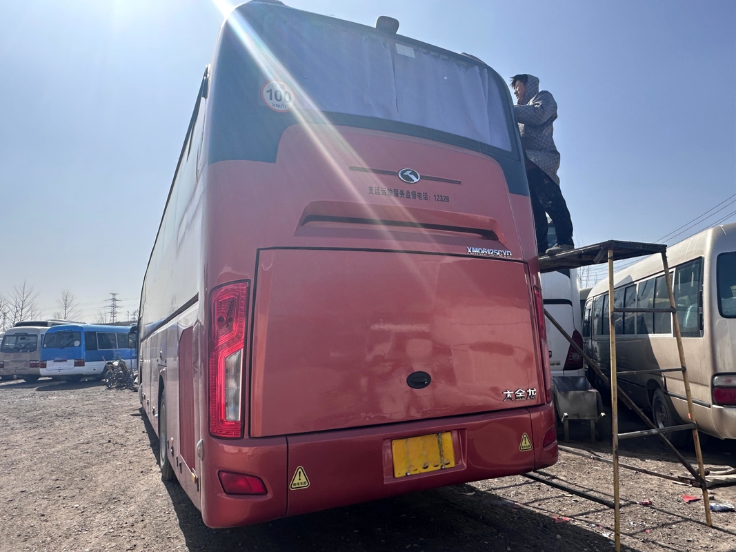 Bussen te koop Gebruikte Kinglong Bus 54 zitplaatsen XMQ6125 Weichai 375hp Linkerhand Dirve Coach Bus Met A/C