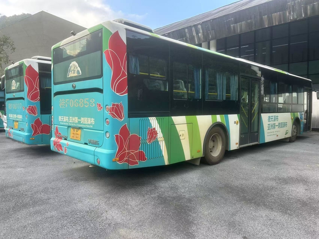 Yutong City Bus Diesel Yuchai Motor ZK6125 Dubbele deur 43 zitplaatsen 98 Passagiers Leaf Spring