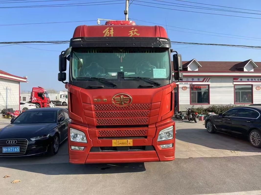 Gebruikte hoofdtrucks met ABS Jiefang Tractor Head JH6 2021 Jaar 6*4 Drive Mode AT Weichai550hp