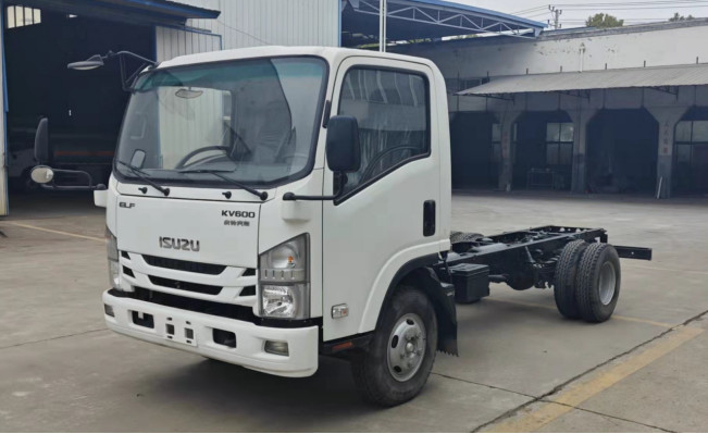 ISUZU Truck Chassis KV100 KV600 700P Model Nieuwe Truck te koop Op maat gemaakte doos Rechterhandsdrijving beschikbaar