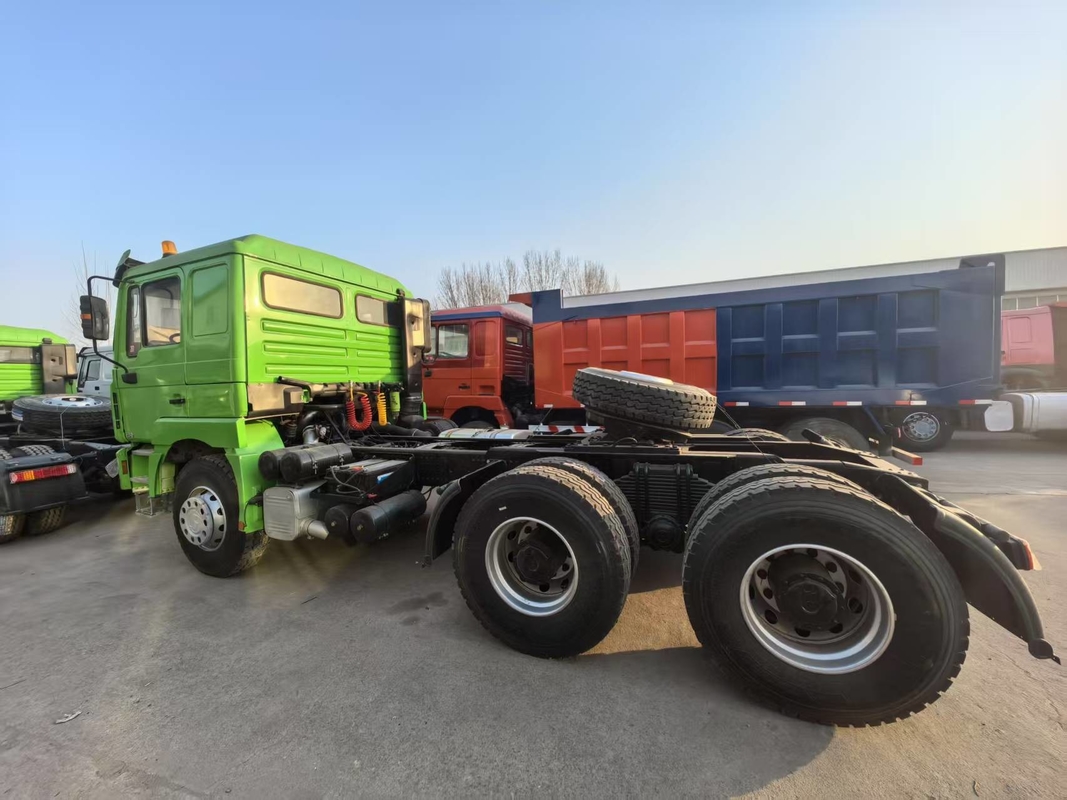 Gebruikte trekkerkop aanhanger vrachtwagen Shacman F3000 krachtige vrachtwagen 380 pk 6 * 4 aandrijfsmodus 10 banden slechte weg