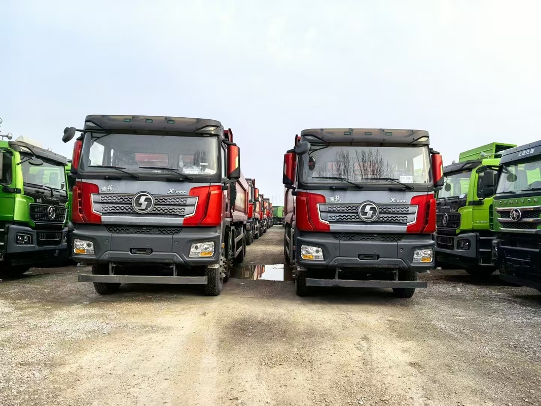 Gebruikte dumper truck voor mijnen Shacman Weichai 430hp voorste opheffing 8*4 aandrijflijn 12 band Lhd 50tons laden