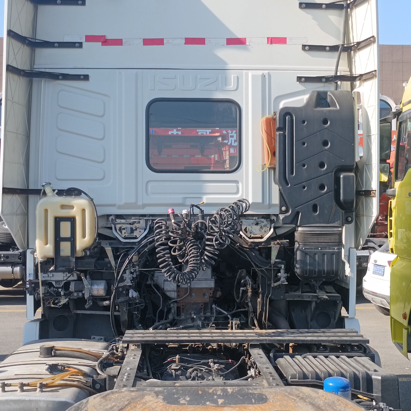Gebruikte Semi Trailer Head Tractor Truck Isuzu 460hp Trailer Truck 6×4 Drive Model 2020 Jaar Hoog Transport