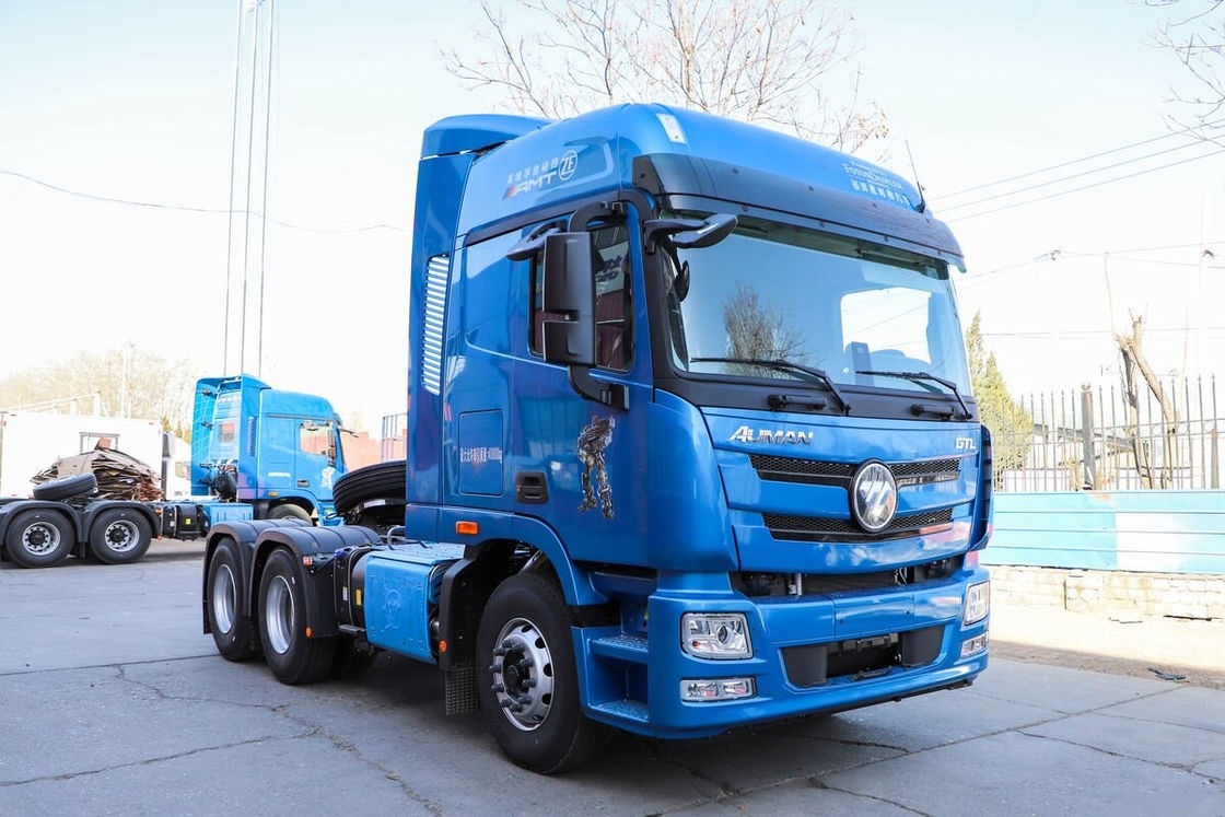 Gebruikte auto-handgestuurde trekkerkop Foton Auman 440 pk Cummins motor Duurzaam in ruwe omgevingen