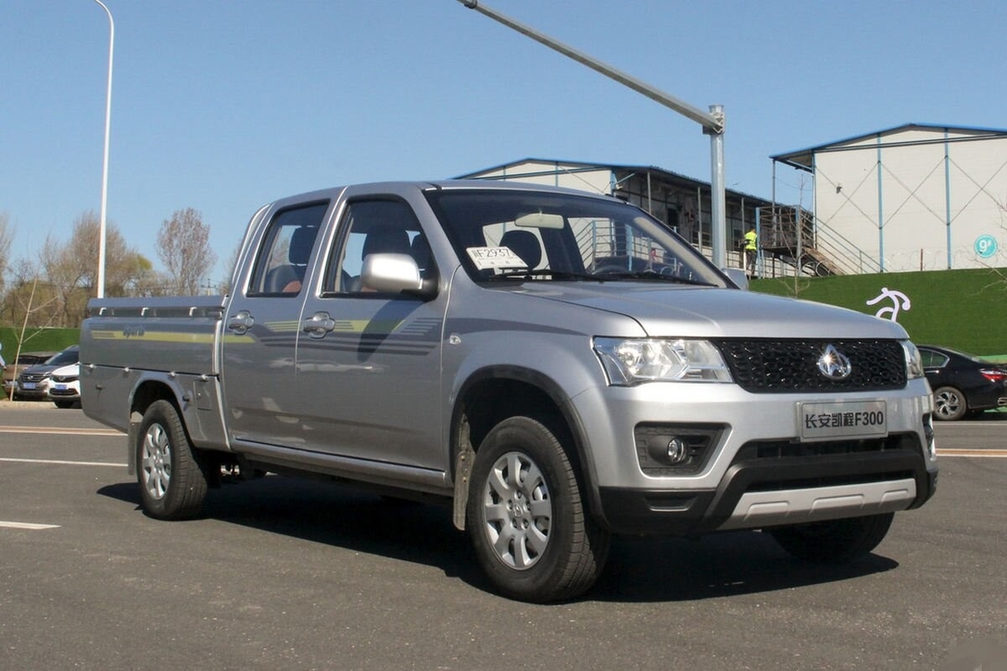 Goedkope gebruikte pick-up in bulk 4 X2 Drive Mode benzine 115 pk met 4 cilinders dubbele rij