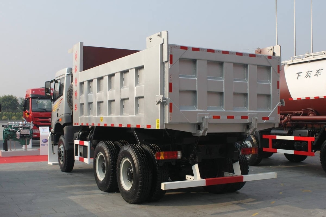 Tweedehands dumptruck Tipper JIEFANG 6*6 Rijmodus Gebruikte dumptruck Constructiemateriaal transport