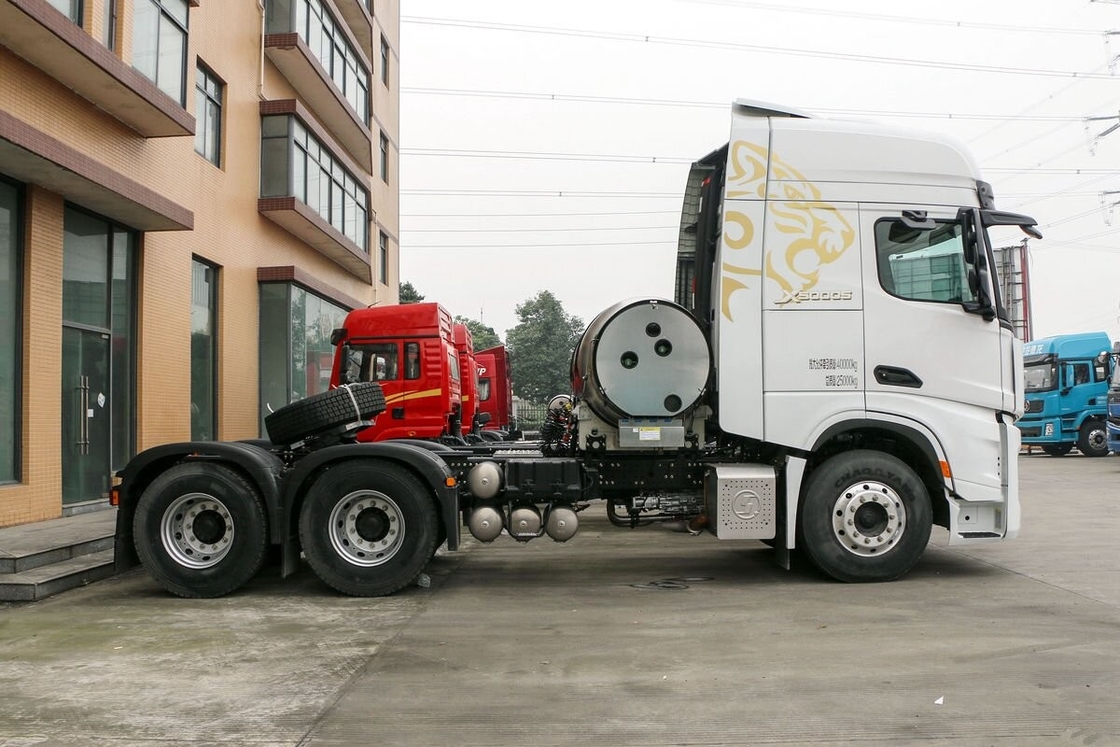 Gebruikte trekkerwagen te koop Shacman X5000S 6*4 aandrijflijn 560 pk.