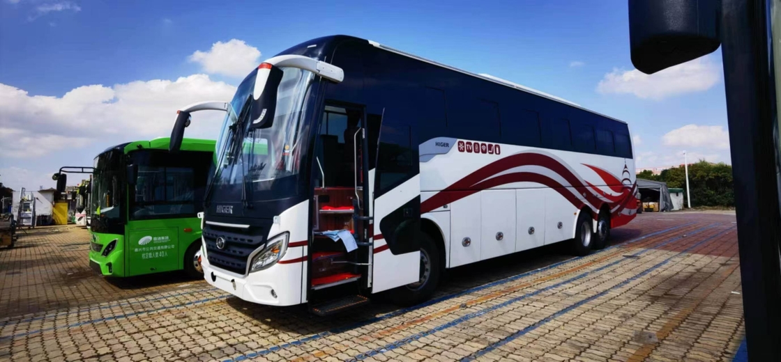 Gebruikte tourbus te koop hogere doule assen Cummins motor360hp 55 zitplaatsen Rhd