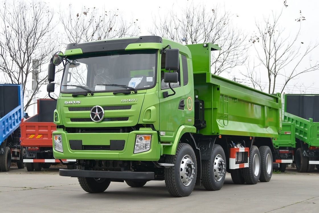Gebruikte dumptruck te koop 300 pk DAYUN N6 8*4 rijstand Gebruikte bouw dumptruck met lage kilometers