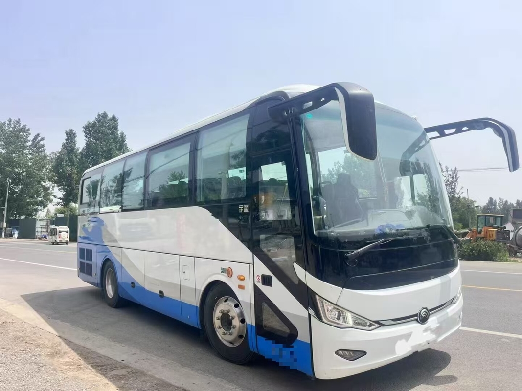 Diesel gebruikte bus met luxe interieur ZK6907H6Y1 17 Ledersitjes Kerk / NGO Schoon dashboard
