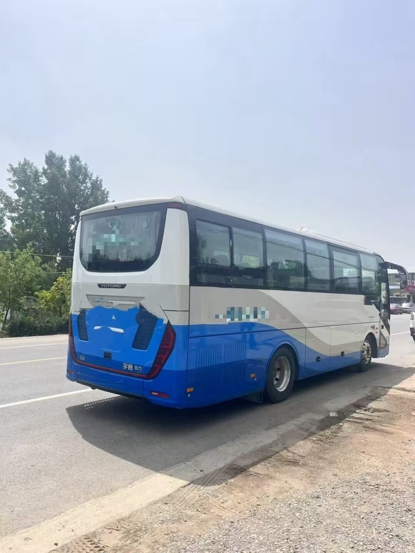 Diesel gebruikte bus met luxe interieur ZK6907H6Y1 17 Ledersitjes Kerk / NGO Schoon dashboard