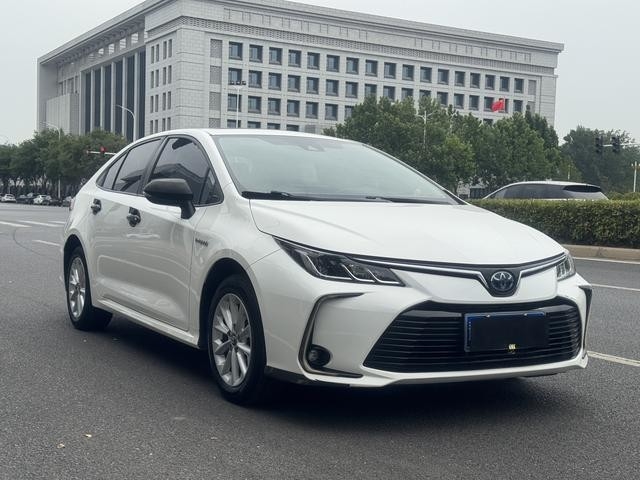 Gebruikte Corolla voor export ideaal 2021 jaar Persoonlijk vervoer Lage kilometerstand Elektrisch & Benzine Hybride