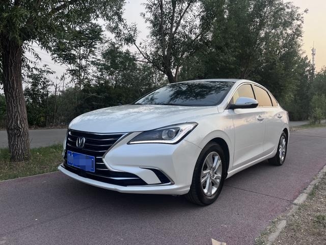Betaalbare Gebruikte Changan Eado 1.6L Automaat SUV 2019 Eado GDI Sedan voor Afrika & Midden-Oosten