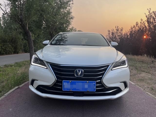 Betaalbare Gebruikte Changan Eado 1.6L Automaat SUV 2019 Eado GDI Sedan voor Afrika & Midden-Oosten