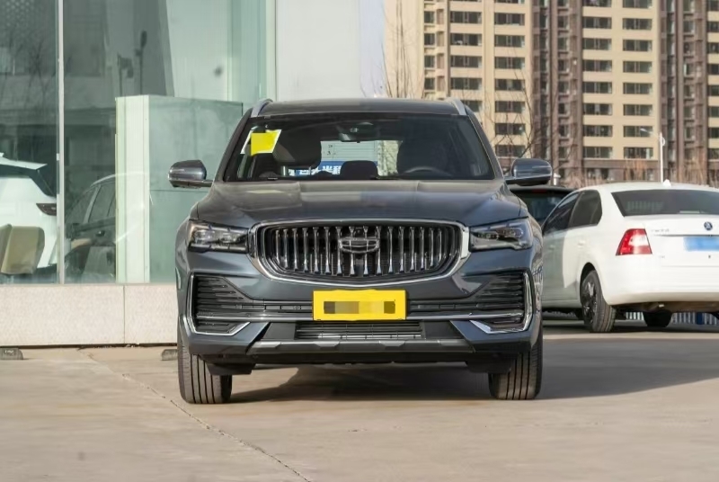 Nieuwe Geely SUV 2025 Jaar 2WD Benzine Auto Duurzaam Krachtig Ideale Auto Met Op maat gemaakte kleur