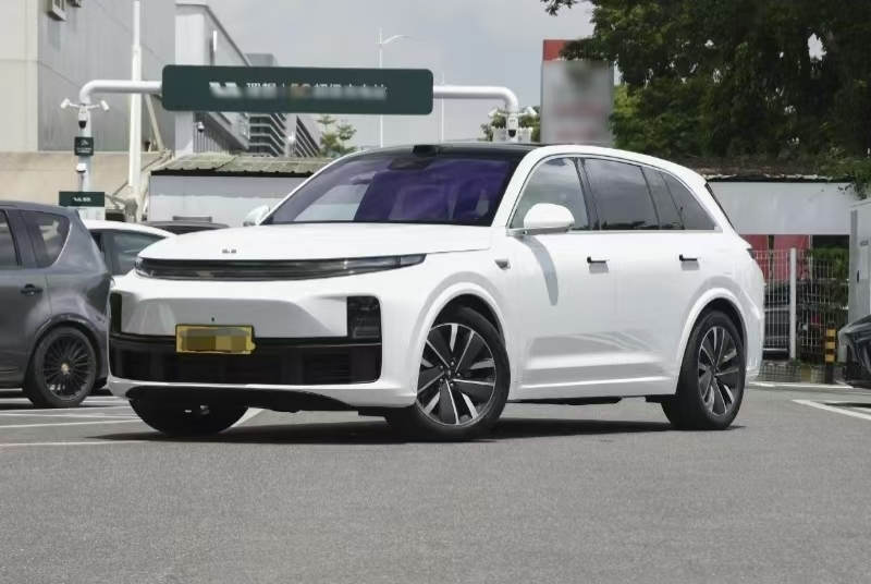 Nieuwe Li Auto SUV 2025 Jaar 4WD Extended Range Auto Duurzame Krachtige Ideale Auto Met Aangepaste Kleur