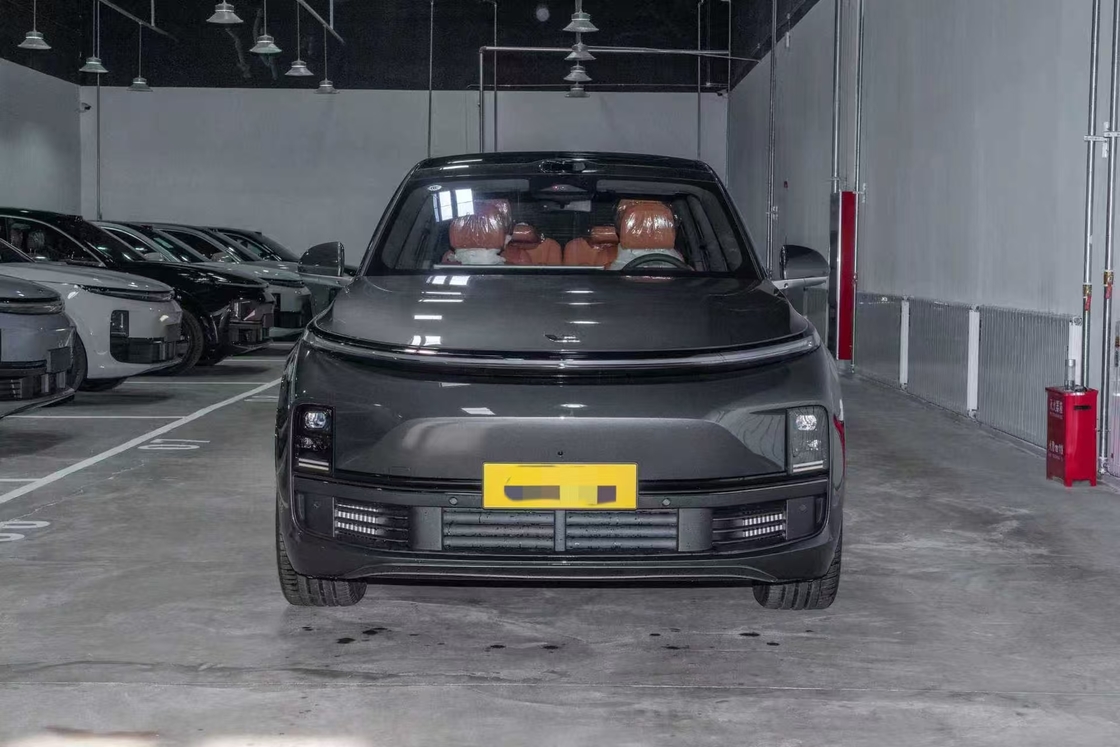 Nieuwe Li9 voor export Ideaal 2025 Jaar Persoonlijk vervoer Low Mileage Electric & Gasoline Hybrid