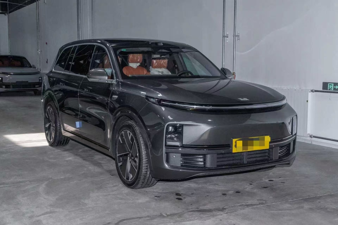 Nieuwe Li9 voor export Ideaal 2025 Jaar Persoonlijk vervoer Low Mileage Electric & Gasoline Hybrid
