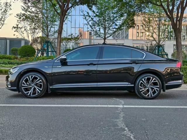 Goedkoop Gebruikt 2021 Magotan 330TSI DSG 30e verjaardag Edition voor gezinsgebruik