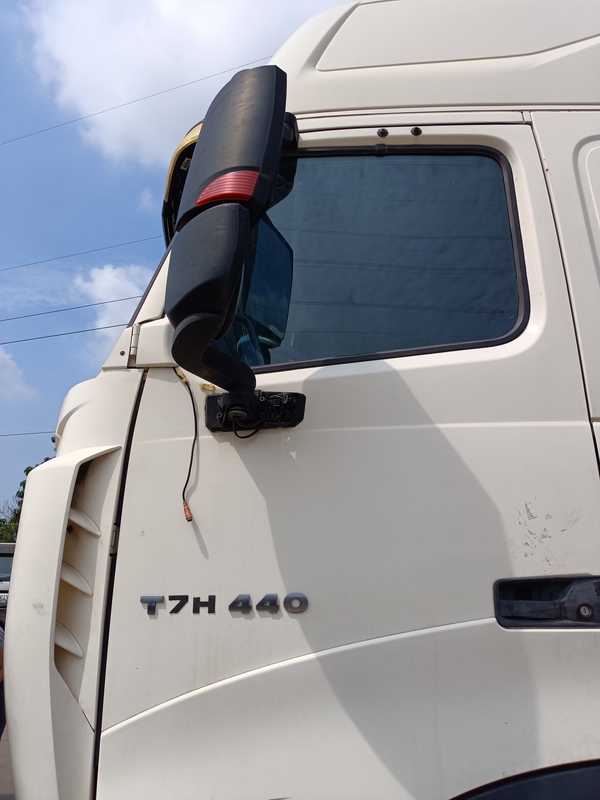 Gebruikte Trekker Truck Kop Te Koop HOWO T7H 6*4 Aandrijving  440pk  Beste Chinese Trekker Truck Merken