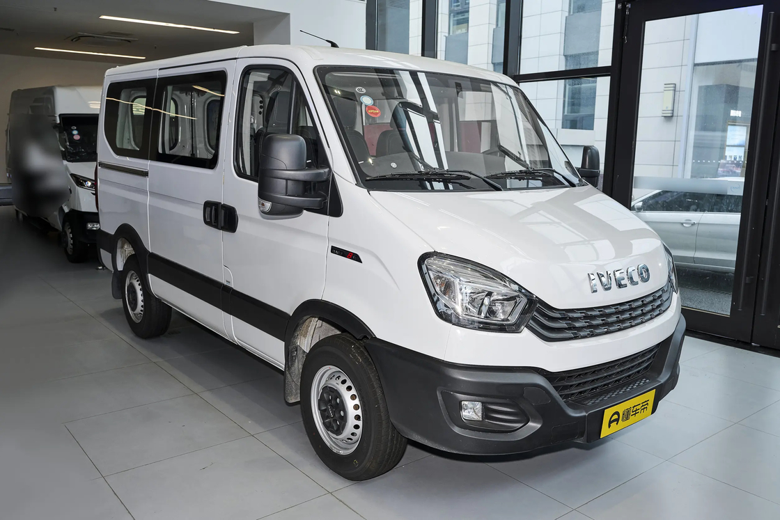 Goedkope Nieuwe Iveco Ocean minibus 2024 2.0T 146 pk Diesel 2WD Euro 6 Voor export voor gezinsgebruik