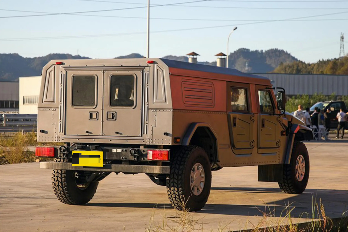 Mis de 2022 Dongfeng Mengshi Nixingzhe 500 4.0T V8 Diesel Low-Roof Van niet.