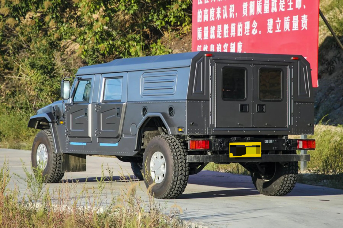 Mis de 2022 Dongfeng Mengshi Nixingzhe 500 4.0T V8 Diesel Low-Roof Van niet.