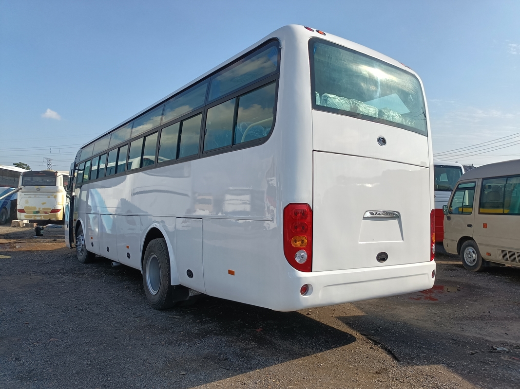 ZK6102D Yutong Gebruikte Passagiersbus 2020 57-Zitter 2+3 Indeling Eén Deur Rechtsgestuurd Luxe Bus