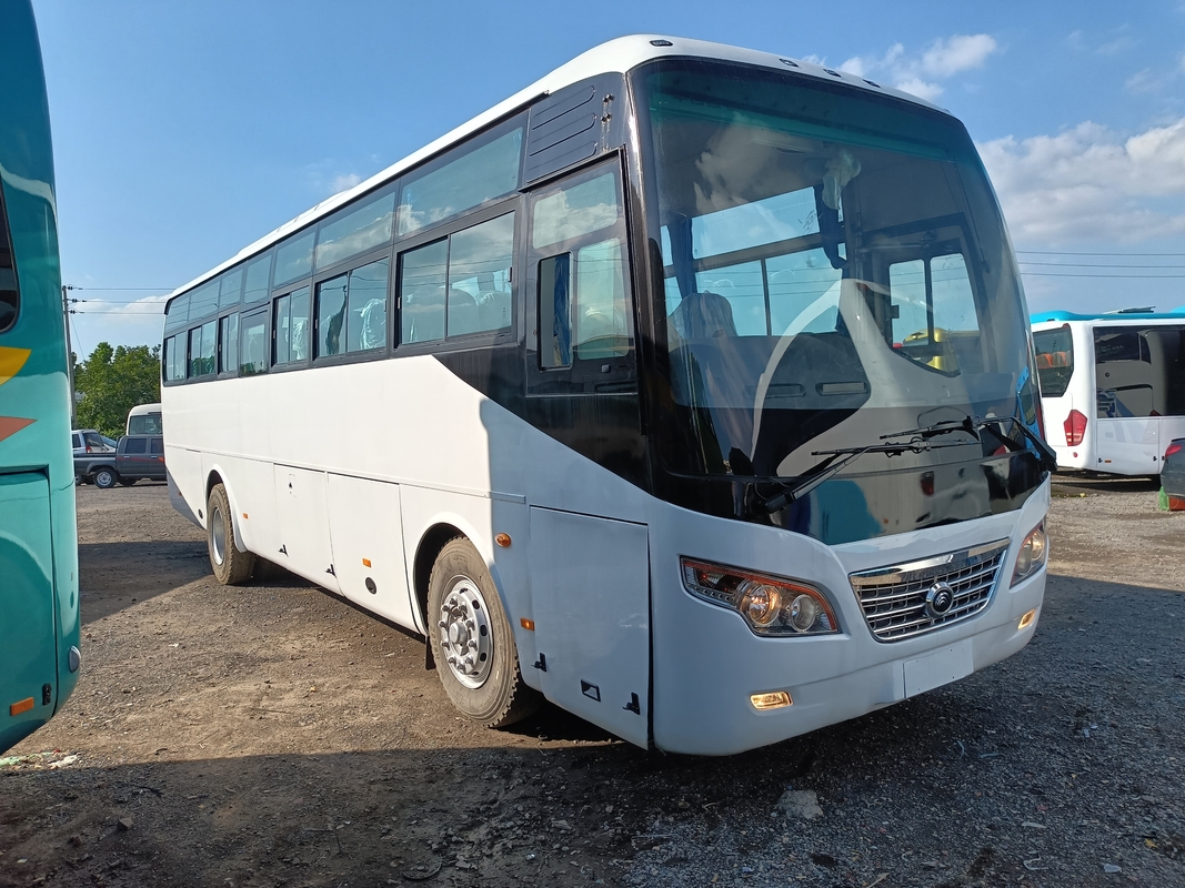 ZK6102D Yutong Gebruikte Passagiersbus 2020 57-Zitter 2+3 Indeling Eén Deur Rechtsgestuurd Luxe Bus