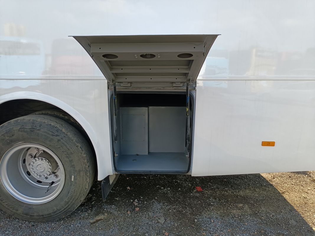 ZK6102D Yutong Gebruikte Passagiersbus 2020 57-Zitter 2+3 Indeling Eén Deur Rechtsgestuurd Luxe Bus