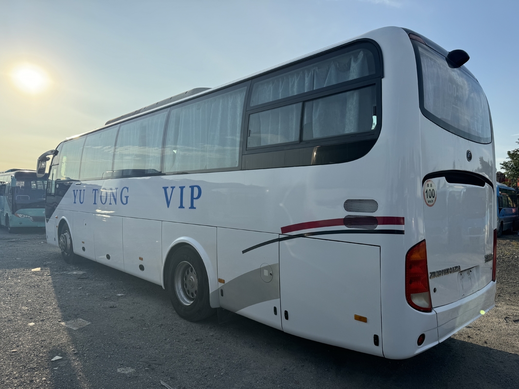 ZK6110 Yutong Gebruikte Passagiersbus 2020 56 zitplaatsen 2+3 Layout Twee-deurs Linksgestuurde Luxe Bus