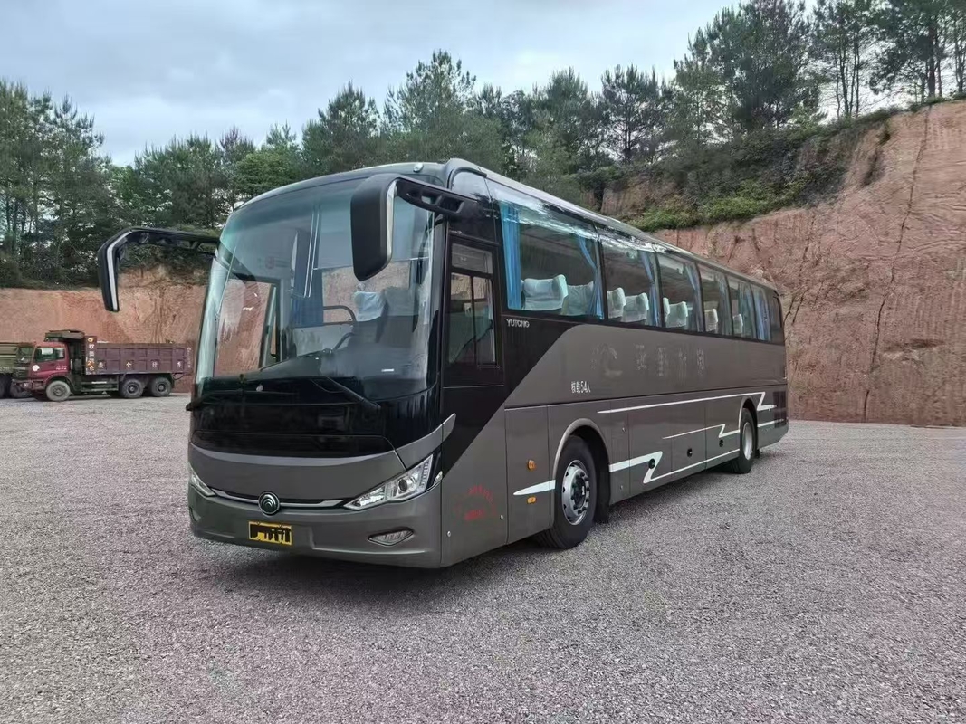 ZK6127 Yutong Gebruikte Passagiersbus 2023 54-Zitter 2+3 Indeling Eén Deur Linkerhandbesturing Luxe Bus