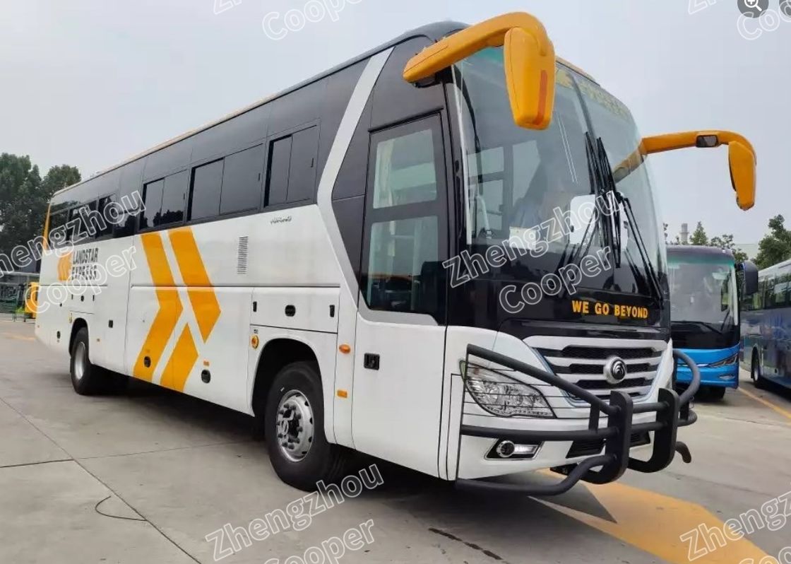 ZK6120D Yutong gloednieuwe Passagiersbus 2025 67-zitplaats 2+3 Layout Twee passagiersdeuren en 1 bestuurdersdeur Rechterhandse luxebus